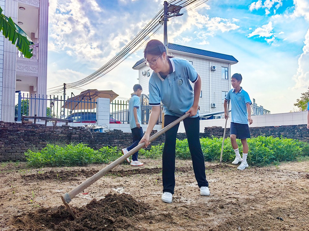 山东济南青春期叛逆纠正机构怎么联系？2026年择校指南